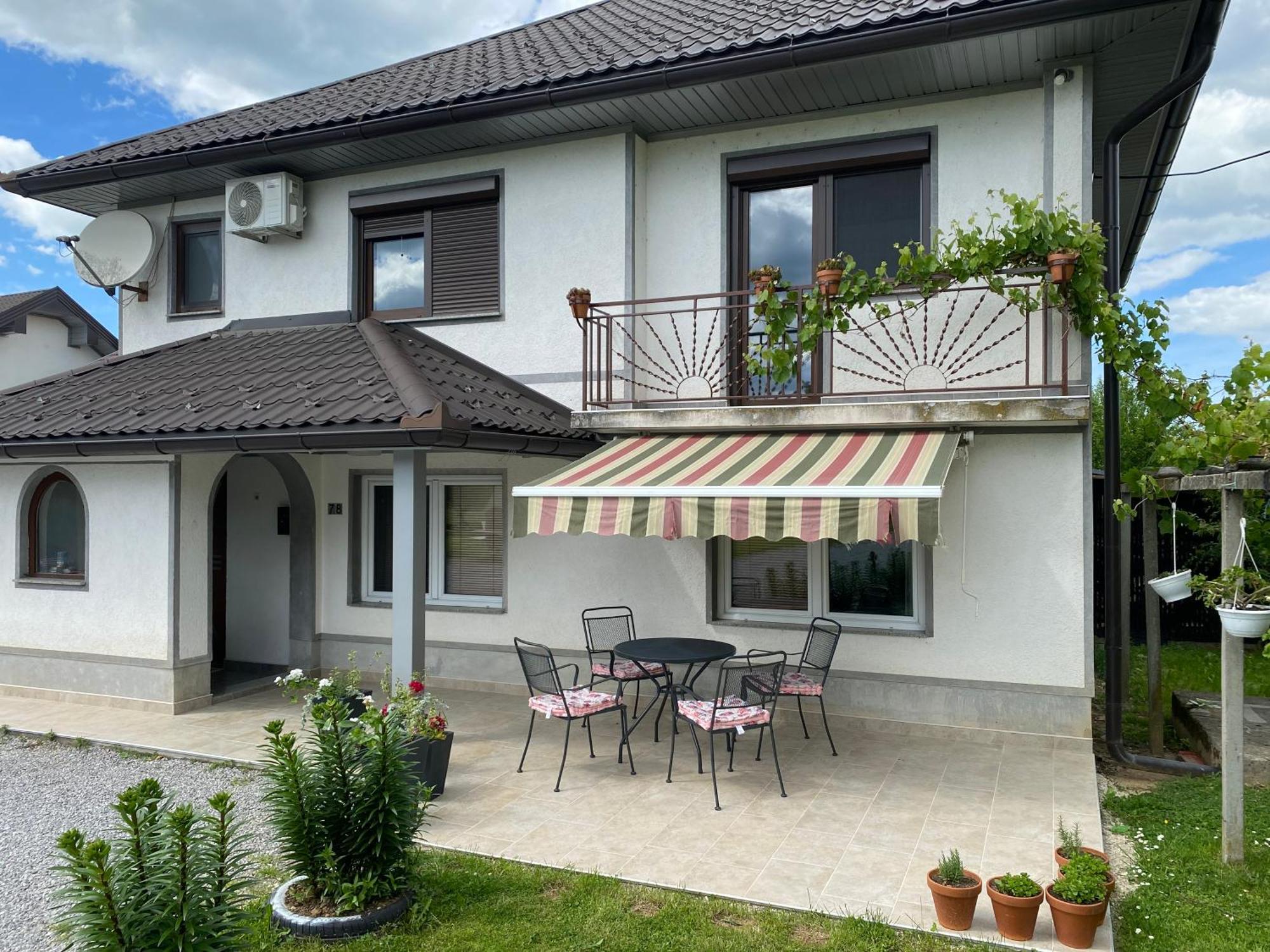 Kuca Za Odmor Tarik Villa Cazin Exteriör bild